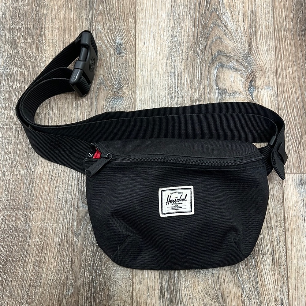 Hershel fifteen  Hip Belt Bag